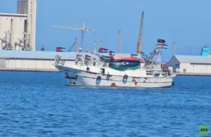تشويش إسرائيلي يستهدف موقع تتبع سفينة “عمر المختار” ضمن أسطول الصمود المتجه إلى غزة